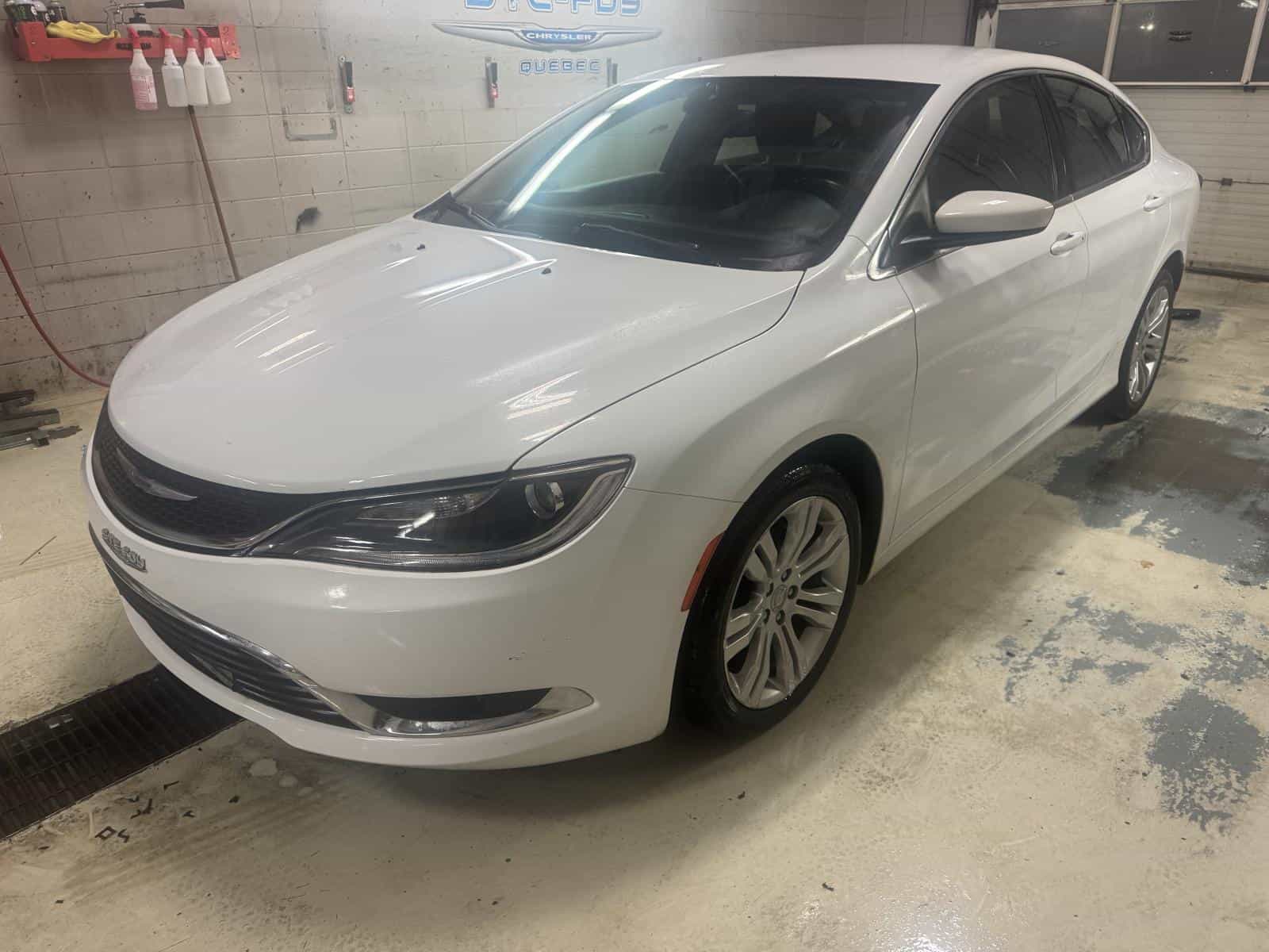 2015 Chrysler 200 Limited - Image 1