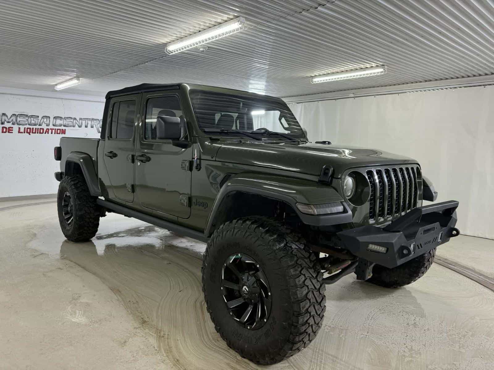 2022 Jeep Gladiator Sport Willy's - Image 7