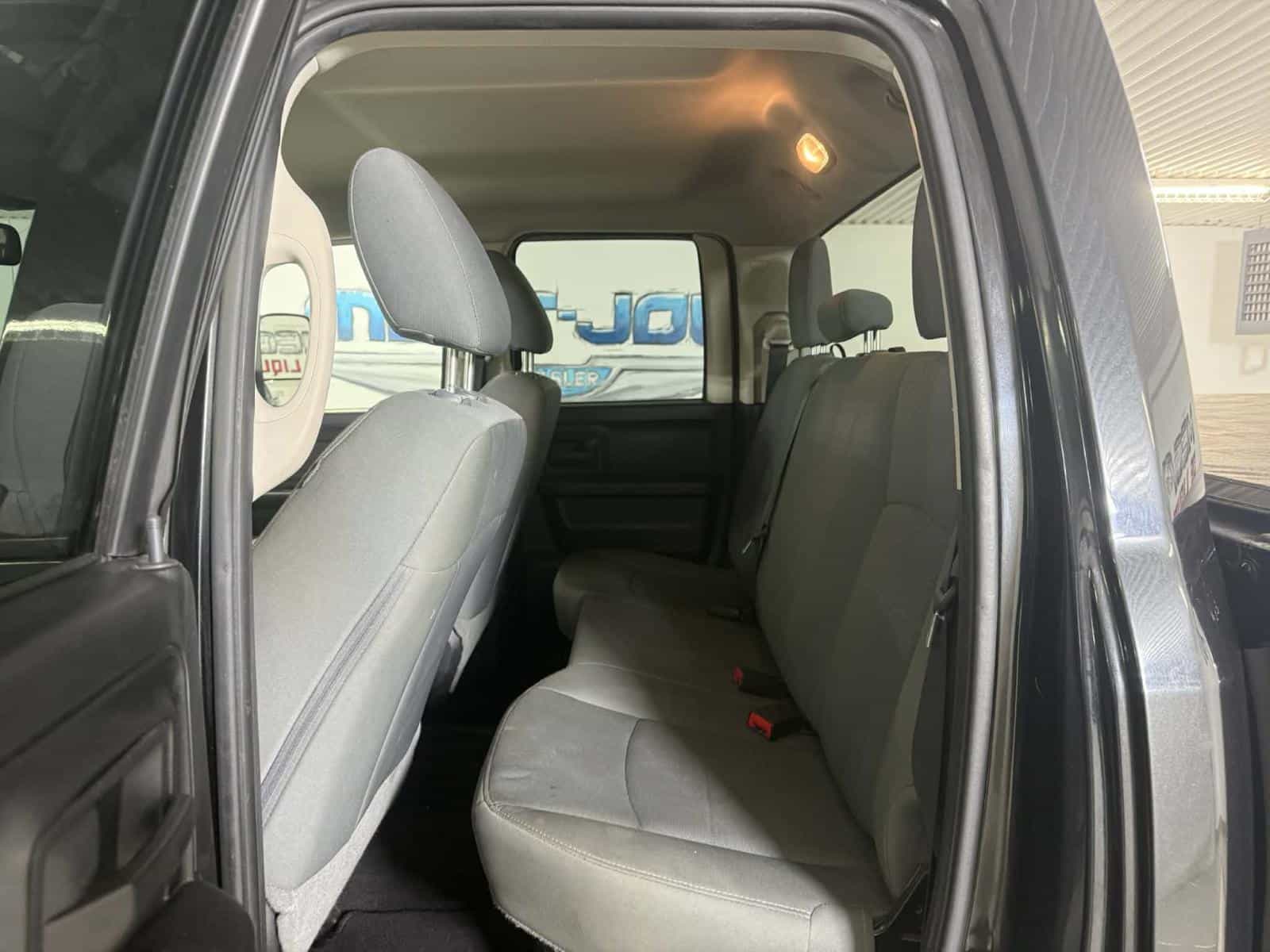 2016 RAM 1500 Tradesman - Image 9