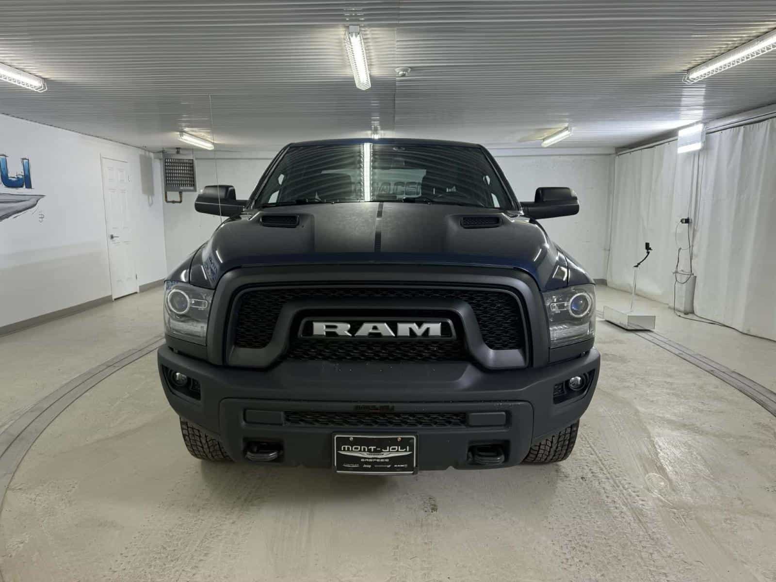 2021 RAM 1500 CLASSIC SLT Warlock - Image 8