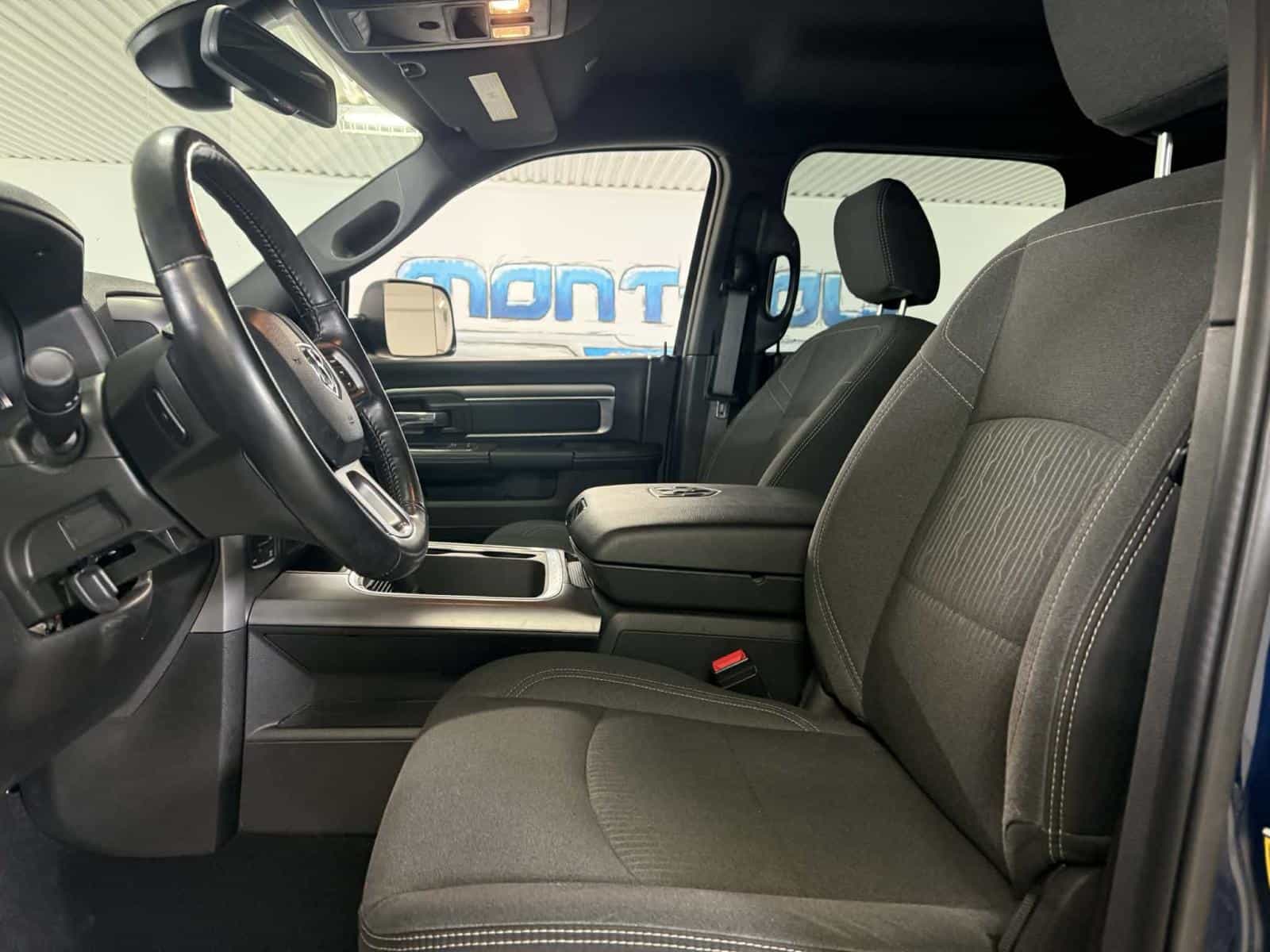 2021 RAM 1500 CLASSIC SLT Warlock - Image 10