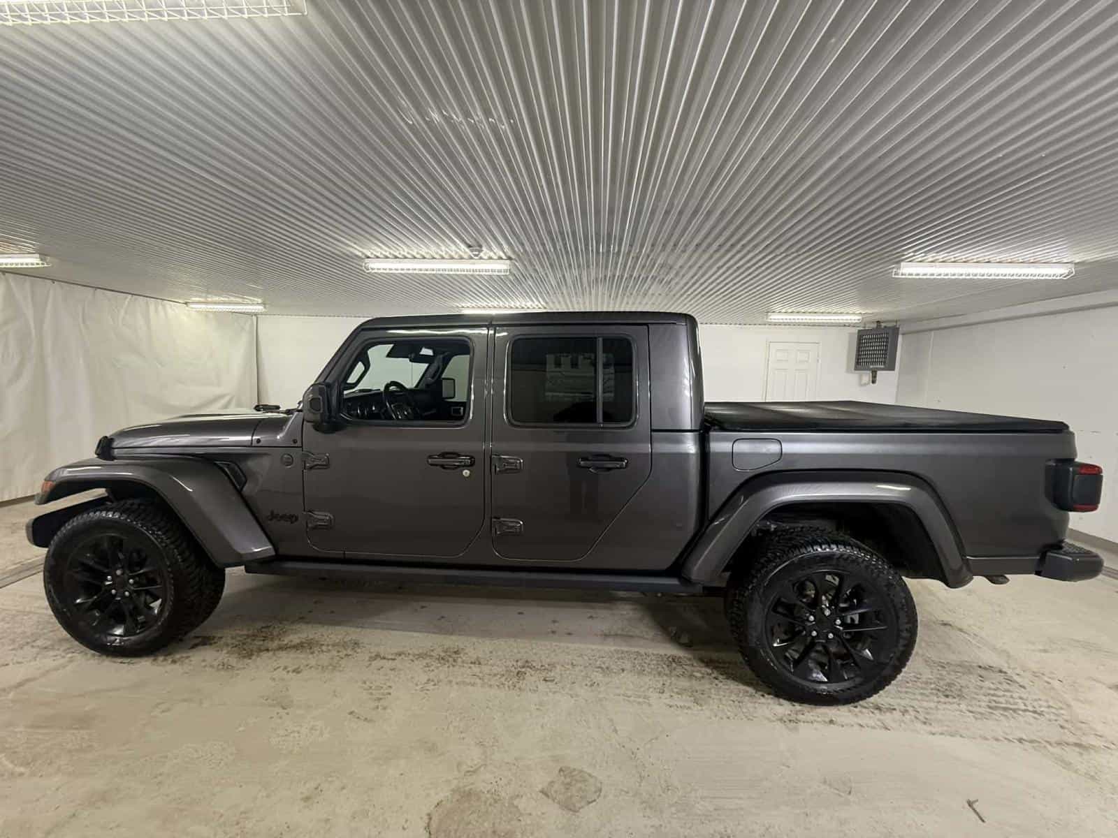 2021 Jeep Gladiator High Altitude - Image 2