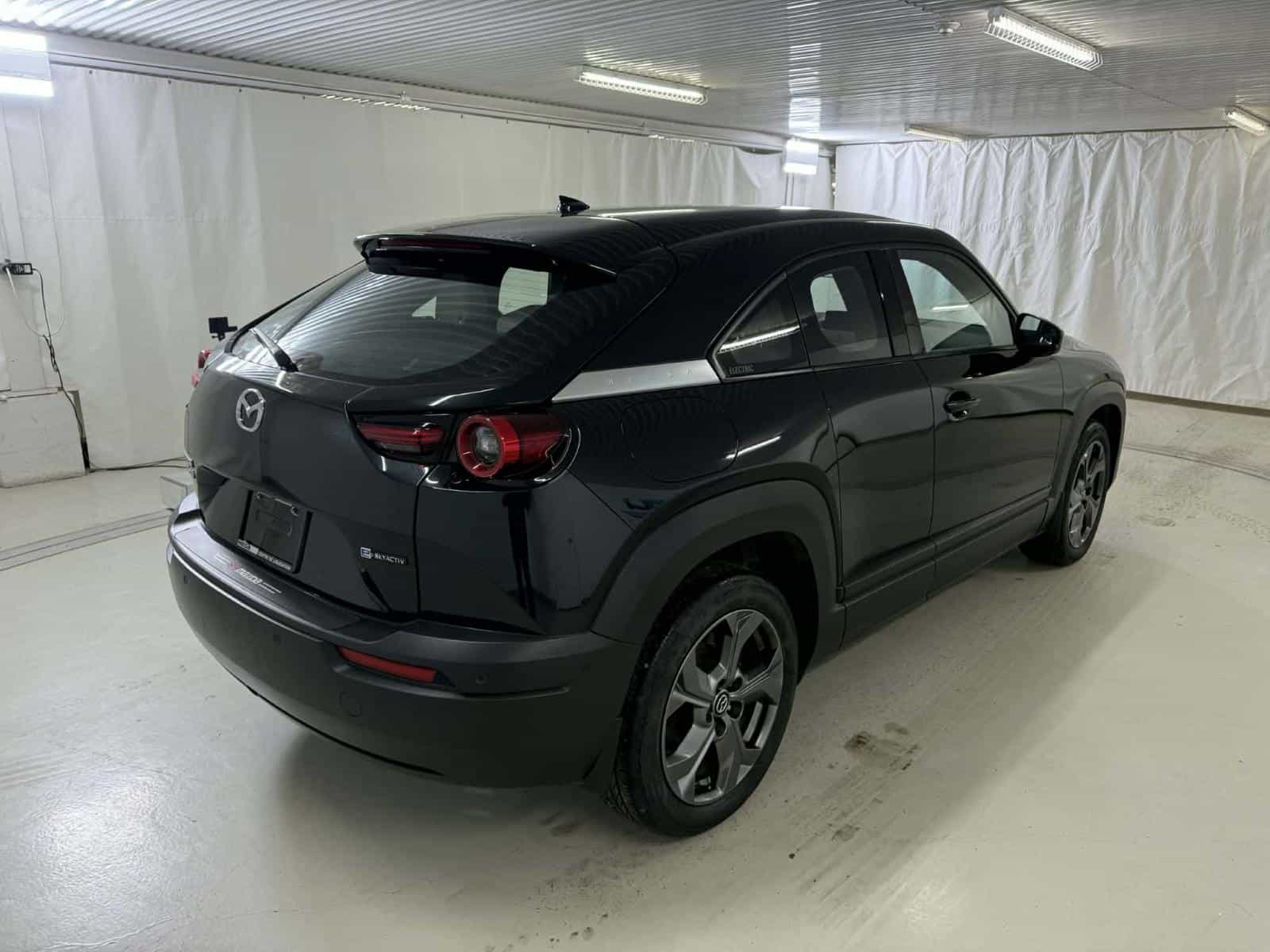 2022 Mazda MX-30 GT - Image 5