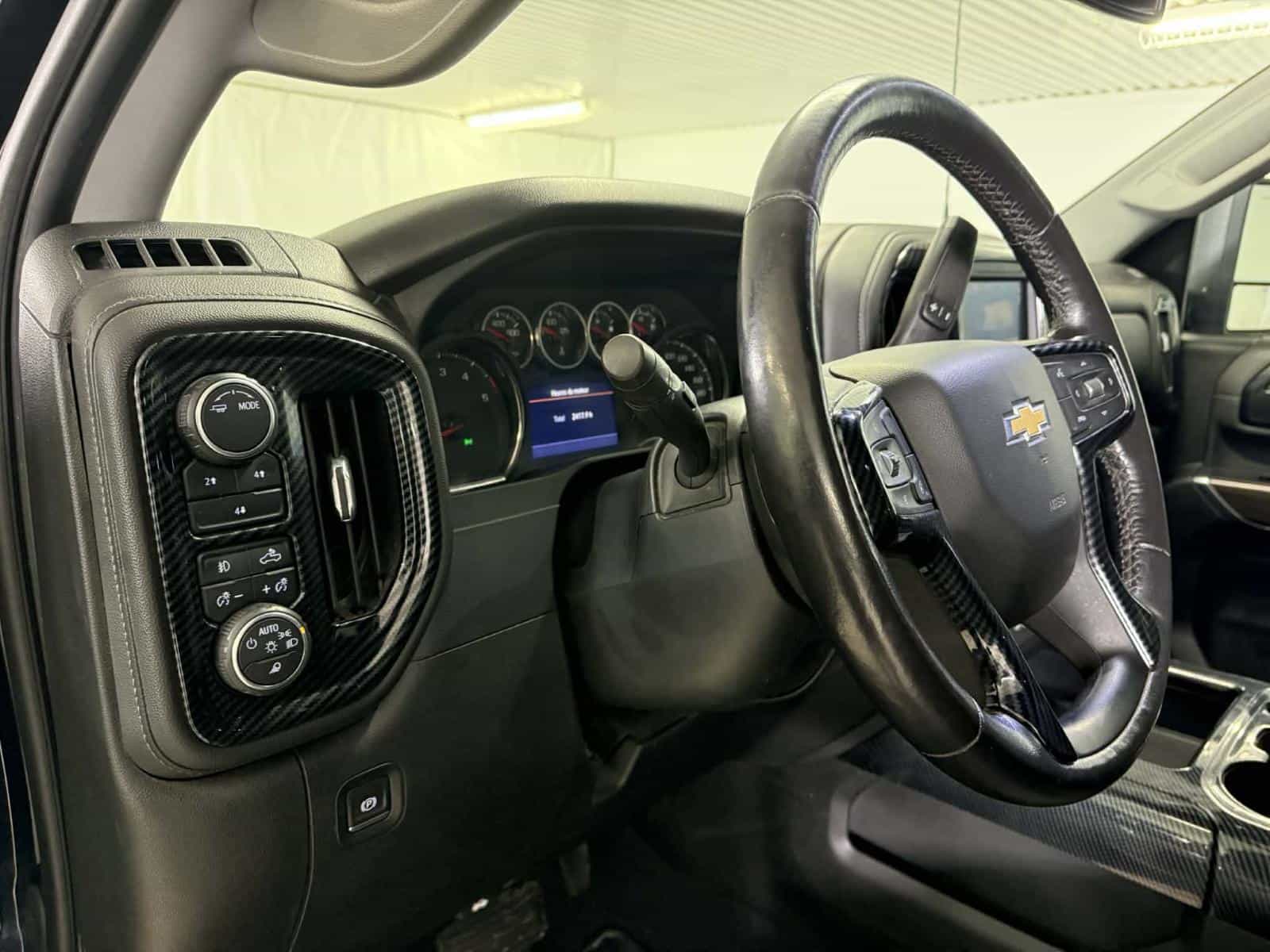 2021 Chevrolet Silverado 2500 LT - Image 13